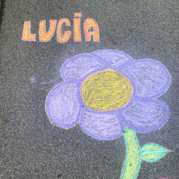 Meet your Posher, Lucia - Picture 1 of 1